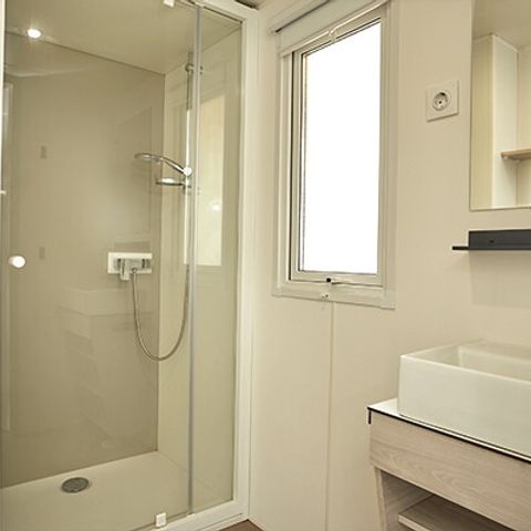 Mobilhome 4 personnes - Mobil-home | Comfort XL | 2 Ch. | 4 Pers. | Terrasse surélevée | Clim. | TV