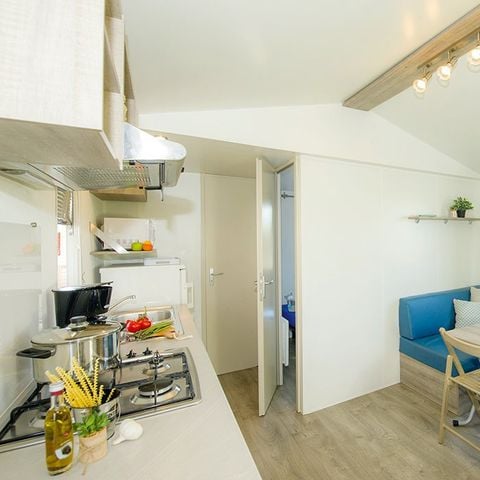 BUNGALOW 6 personnes - Comfort | 2 Ch. | 4/6 Pers. | Terrasse surélevée | Clim.