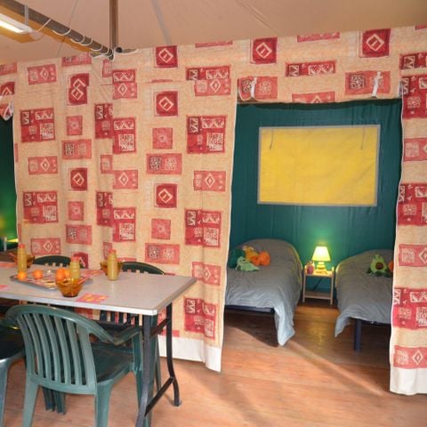 Glampingtent 4 personen - Standaardtenten 25m² - 2 kamers - Zonder sanitair