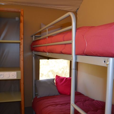 CANVAS AND WOOD TENT 6 people - Woodlodge Confort Family tent 34m² - 3 bedrooms - without sanitary facilities 6 pers