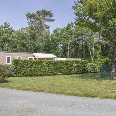 EMPLACEMENT - Forfait : 1 véhicule, tente ou caravane, électricité