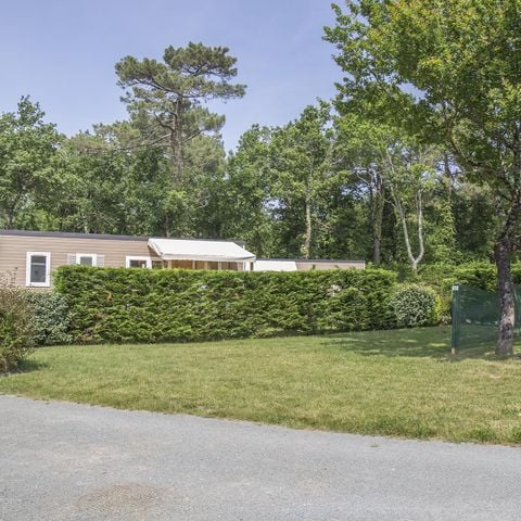 PLOT - Package: 1 vehicle, tent or caravan, electricity