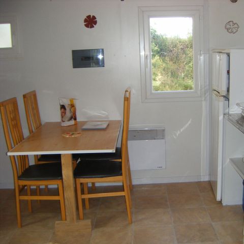 CHALET 4 personas - sobre pilotes a 2m de altura 2/4 plazas 30m².