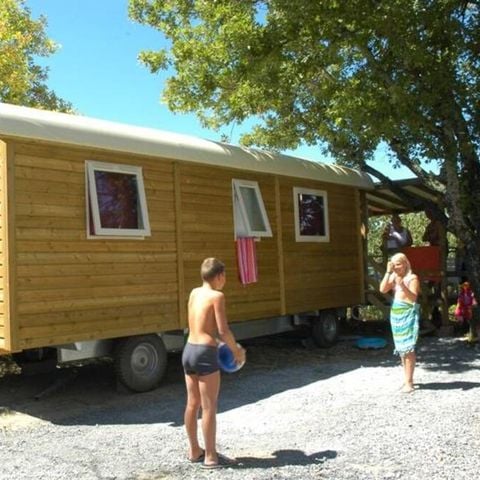 UNUSUAL ACCOMMODATION 4 people - LAVENDER COMFORT