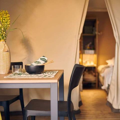 Tente en toile et en bois 4 personnes - Jungle Lodge 2ch - SDB