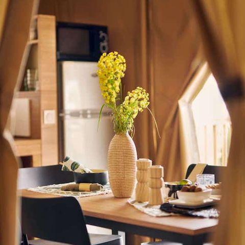 Tente en toile et en bois 4 personnes - Jungle Lodge 2ch - SDB