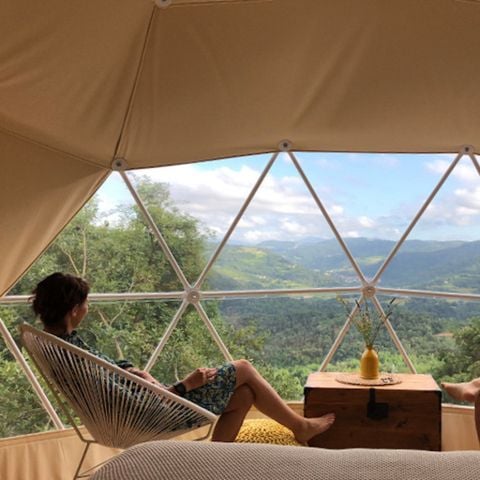Hébergement 4 personnes - Bulle Insolite et SPA Premium Sérénité