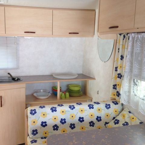 Caravan 2 personen - (zonder sanitair en zonder water)