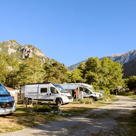 PARCELA - Parcela con electricidad