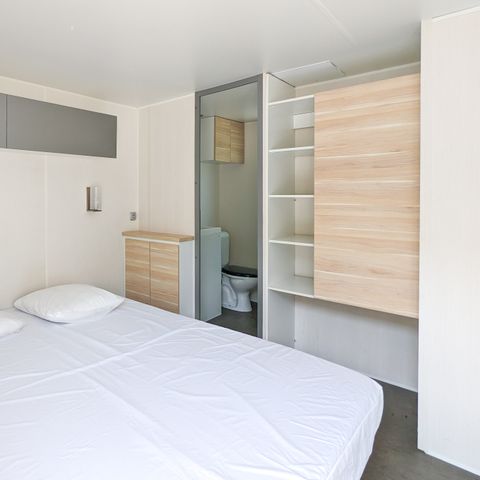 BUNGALOW 4 personnes - Supérieur 36m² / 2 chambres / 2 salles d'eau / clim