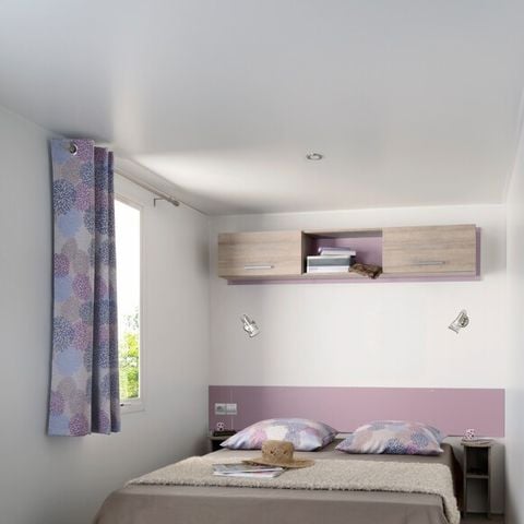 Stacaravan 6 personen - Standaard 32m² (3 kamers) + TV + Overdekt Terras - Zondag Aankomst