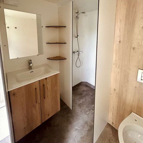 PARCELA - Paquete Premium con baño privado - conexión eléctrica + vehículo