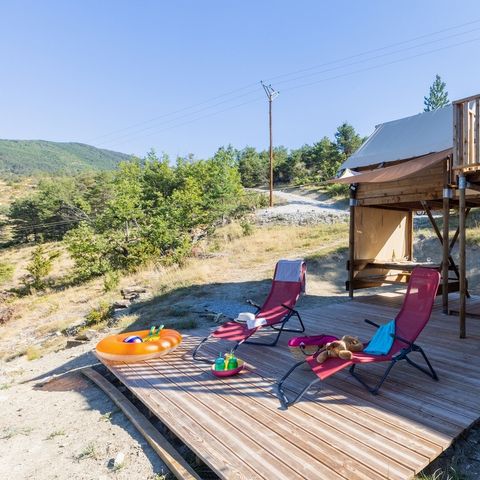 Hébergement 6 personnes - Hébergement en hauteur "Le Nid d'Aigle" 44m² - 3 Chambres - Terrasse - LV - Plancha - Accès privé