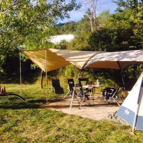 Pitch - Comfort package - pitch for tent, caravan or camper van (1 car / electricity)