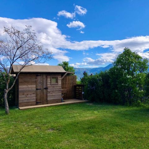 STAANPLAATS - Premium pakket - staanplaats met individueel sanitair (maximaal 1 voertuig per staanplaats)