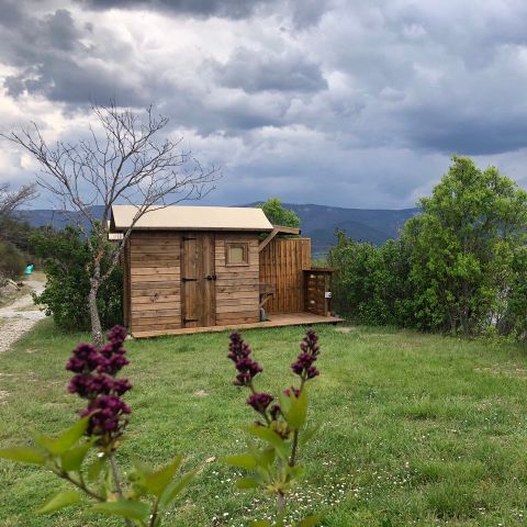 Stellplatz - Pauschale Premium - Stellplatz mit eigener Sanitäranlage (maximal 1 Fahrzeug pro Stellplatz)