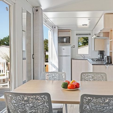 Mobilheim 4 personen - Classic | 2 Zi. | 4 Pers. | Erhöhte Terrasse | Klimaanlage | TV