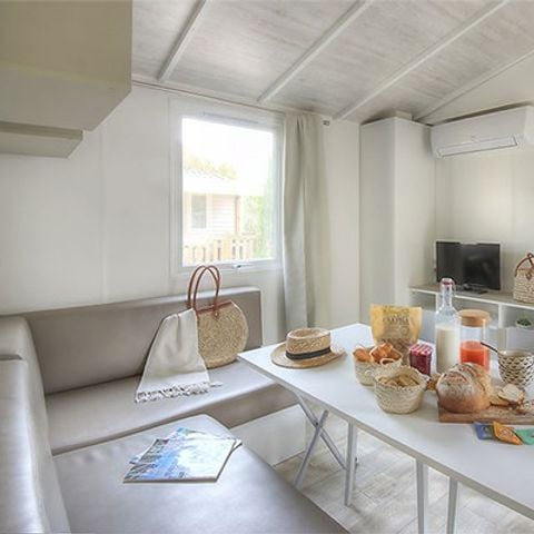 Mobilheim 4 personen - Classic XL | 2 Zi. | 4 Pers. | Erhöhte Terrasse | Klimaanlage | TV