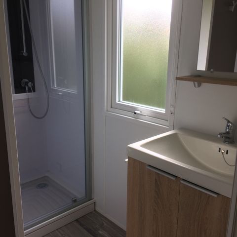 Stacaravan 6 personen - 3 slaapkamers 6 personen TV Airconditioning