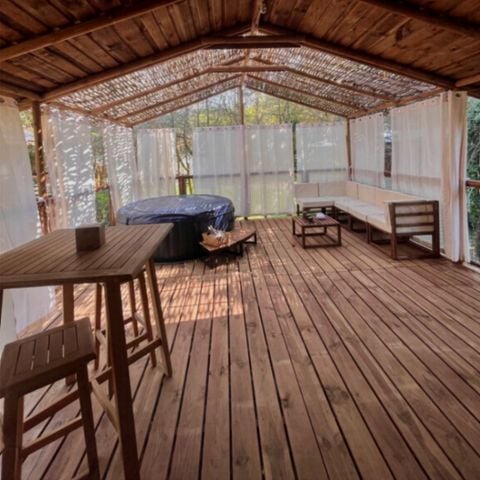 Chalet 3 Personen - Holzhütte mit Jacuzzi für 2 Personen