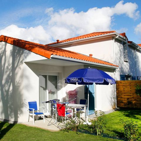 HOUSE 4 people