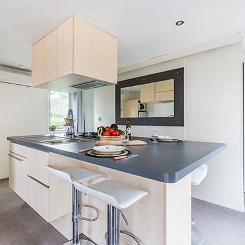 BUNGALOW 8 personnes - Premium Exclusive | 3 Ch. | 6/8 Pers. | Terrasse surélevée | 2 SDB | Clim. | TV