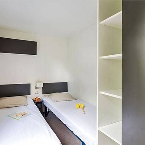 Stacaravan 8 personen - Premium Exclusief | 3 slaapkamers | 6/8 Pers | Verhoogd terras | 2 badkamers | Airconditioning | TV