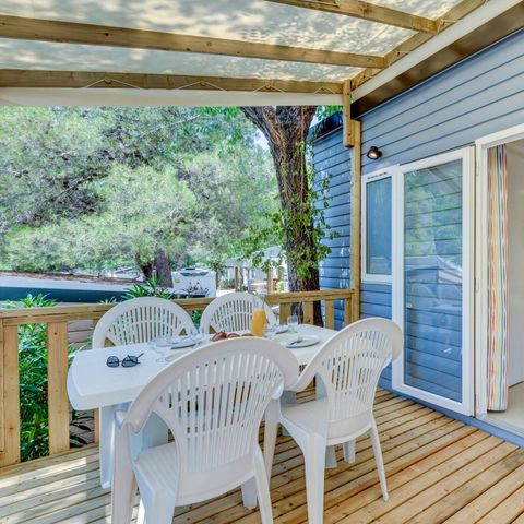 Mobilheim 6 Personen - Comfort | 3 Schlafz. | 6 Pers. | Erhöhte Terrasse | Klimaanlage