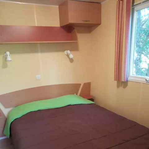 Mobile home 6 persons - 5/6 person mobile home with sanitary facilities and tv with covered terrace