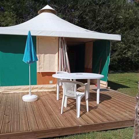 Canvas and wooden tent 4 persons - Bengali tent, sleeps 4, no sanitary facilities