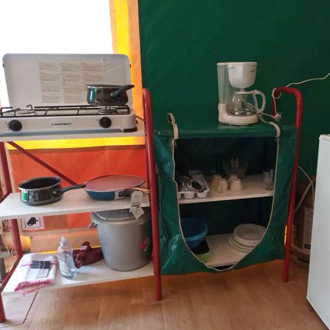 Canvas and wooden tent 4 persons - Bengali tent, sleeps 4, no sanitary facilities