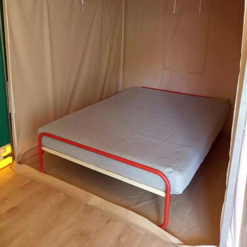 Canvas and wooden tent 4 persons - Bengali tent, sleeps 4, no sanitary facilities