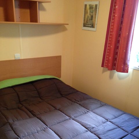 BUNGALOW 5 personnes - mobil home 4/5 personnes, avec sanitaires et tv avec terrasse couverte