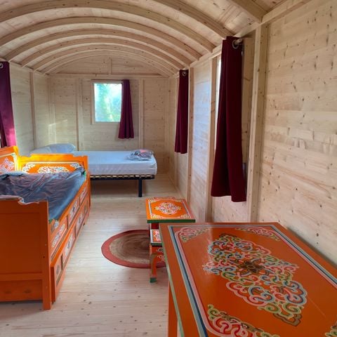 UNUSUAL ACCOMMODATION 2 people - caravan