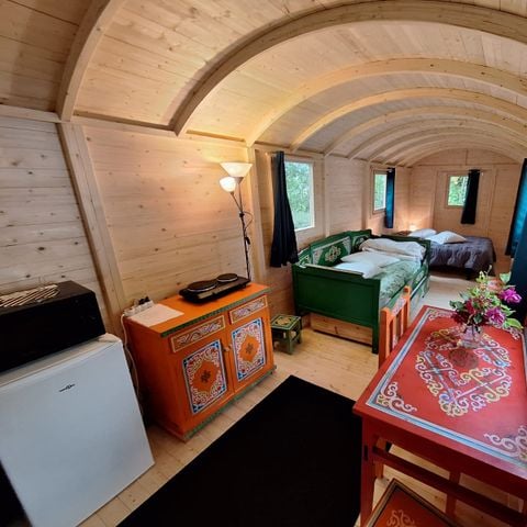 UNUSUAL ACCOMMODATION 2 people - caravan