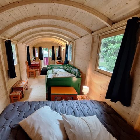 UNUSUAL ACCOMMODATION 2 people - caravan