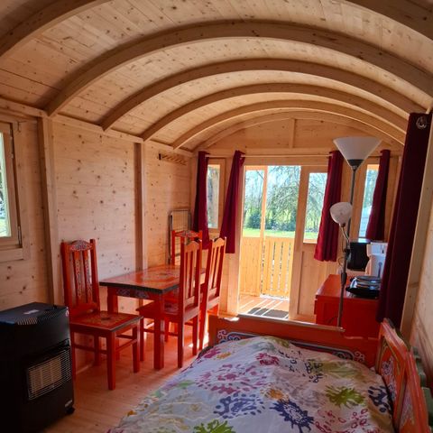 UNUSUAL ACCOMMODATION 2 people - caravan 2 pers