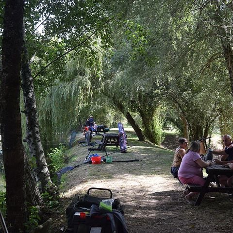 Camping Paradis - Les Etangs du Plessac Camping Paradis - Les Etangs du Plessac - Camping Dordogne - Image N°16