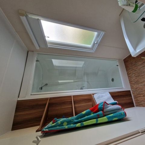 BUNGALOW 6 personnes - AUBRAC pour 4/6 personnes (2 chambres)