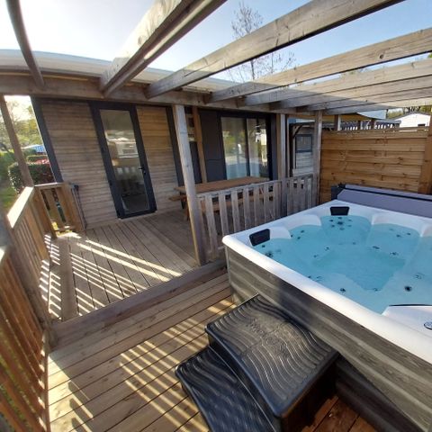 Stacaravan 6 personen - PREMIUM SPA assortiment - 3 slaapkamers - 2 badkamers - 6 personen