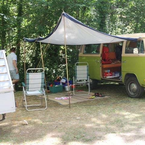 EMPLACEMENT - Emplacement Privilège Bord de rivière (Electricité incluse)