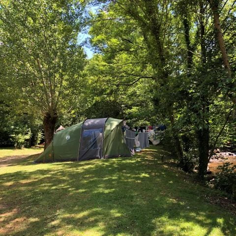 Pitch - Privilege Pitch by the river (Electricity included)