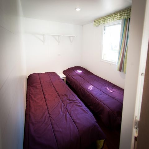 Stacaravan 6 personen - ECO Stacaravan 3bed. MAGDALENA (meer dan 10 jaar oud) 29m² + Half overdekt terras 6 pers.