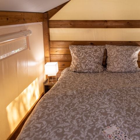Canvas and wooden tent 5 persons - Tent 2ch. GENET (2023) 21m² + semi-covered terrace 4/5 people