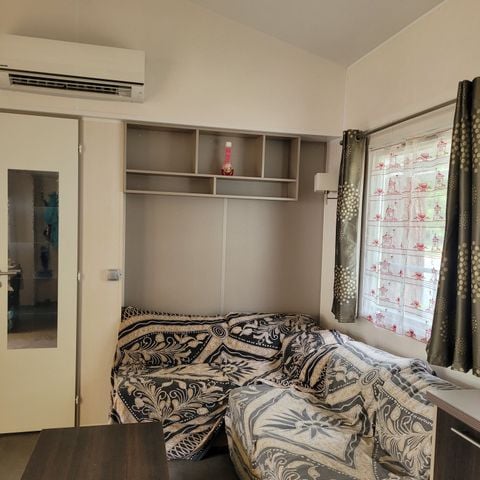 Stacaravan 6 personen - 051 - 3 slaapkamers