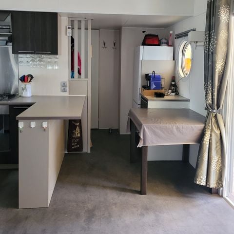 Stacaravan 6 personen - 051 - 3 slaapkamers