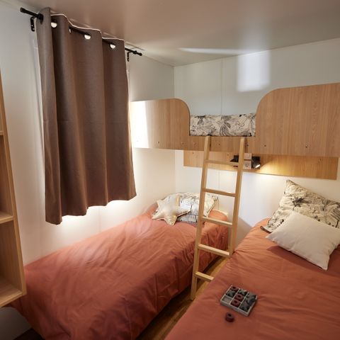 BUNGALOW 5 personnes - Mobil home 152 - 2 chambres - 1SDB