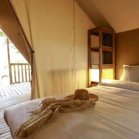 Canvas and wooden tent 4 persons - Tente Lodge Confort (2 bedrooms - No sanitary facilities) 4 pers.