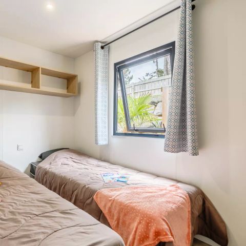 Stacaravan 6 personen - Premium 4 kamers 6 personen Airconditioning + TV + Jacuzzi