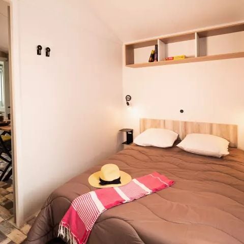 Mobilhome 5 personnes - Privilège 3 Pièces 4/5 Personnes + TV